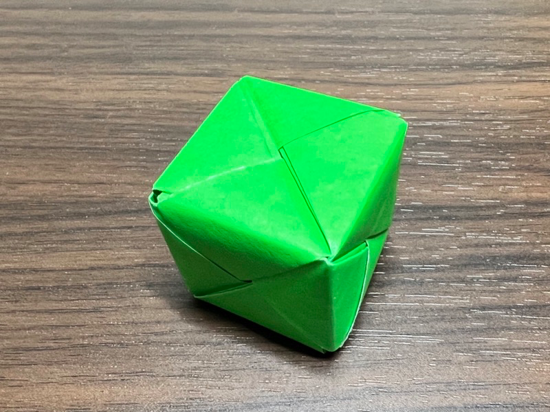 折り紙のサイコロの作り方
