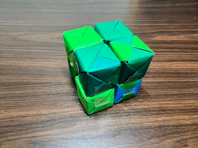 折り紙の無限キューブ