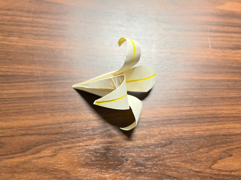 折り紙のゆり（立体）