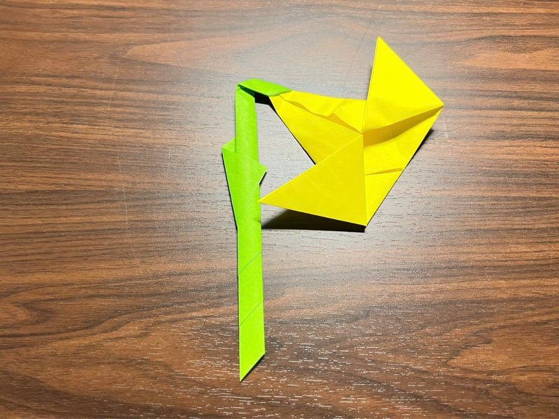 折り紙のゆり（平面）
