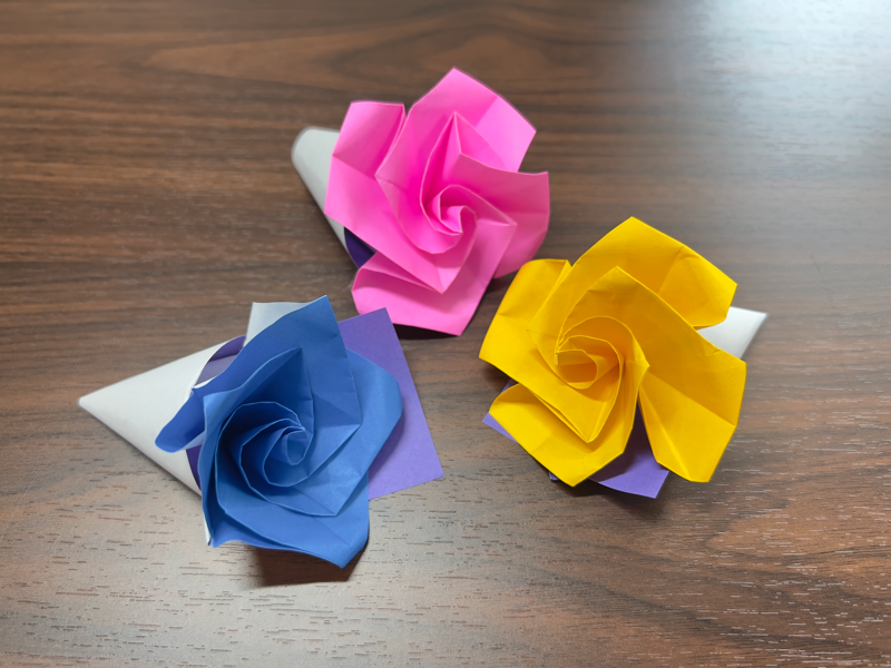 折り紙の立体なバラの花束