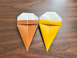 折り紙のアイスクリーム（平面）